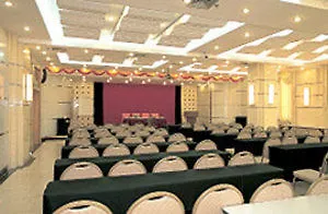 Riverside Hotel Shanghai 3*,